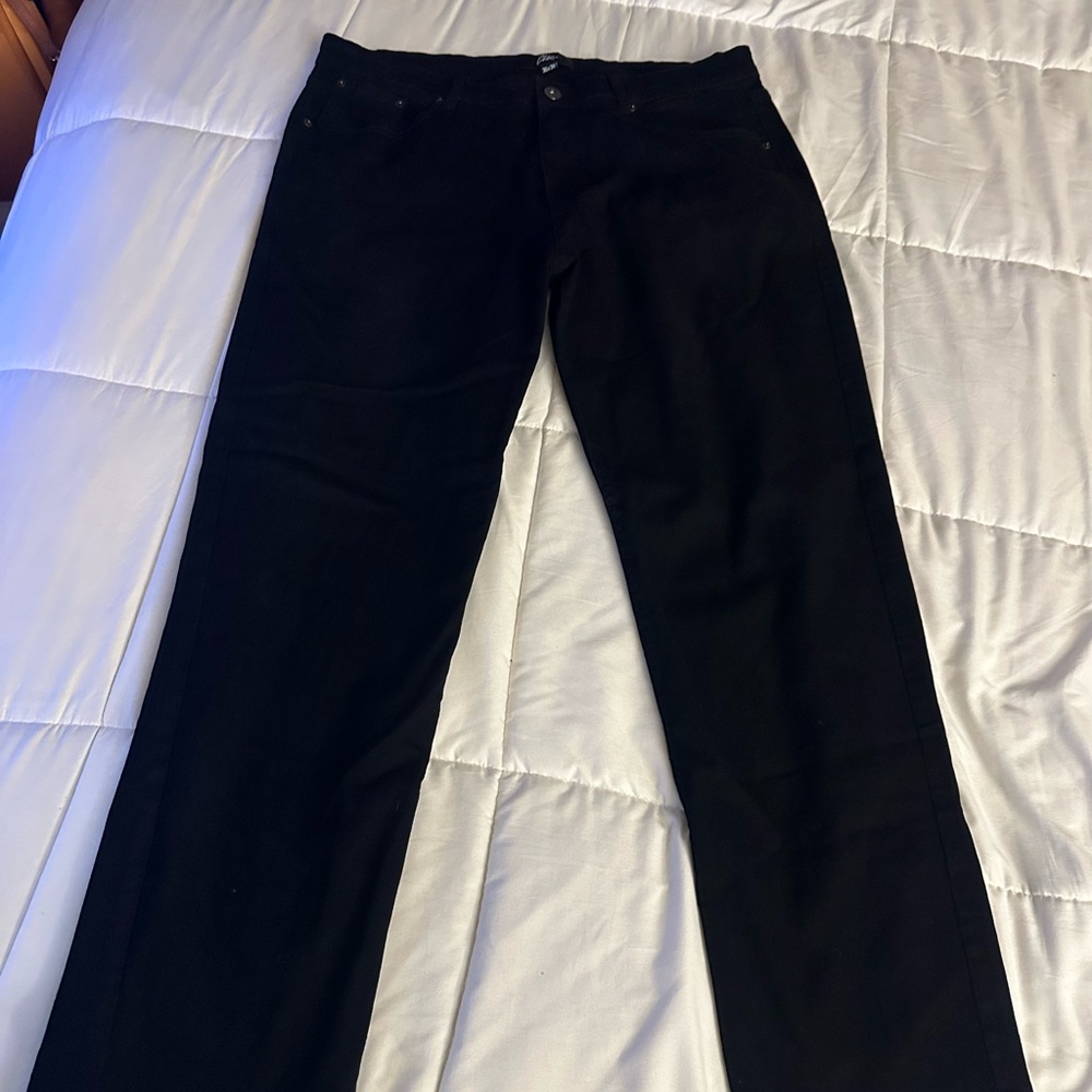 Men's Relaxed Fit Black Jeans